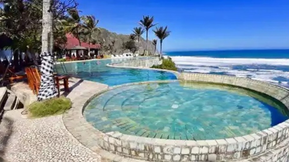 Queen of the south resort