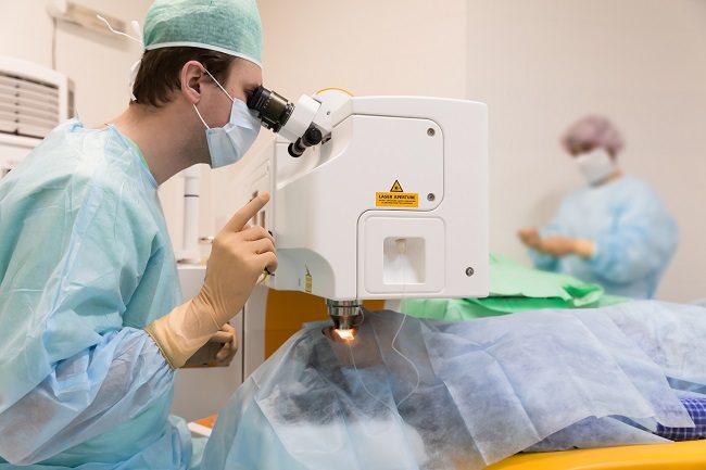operasi lasik