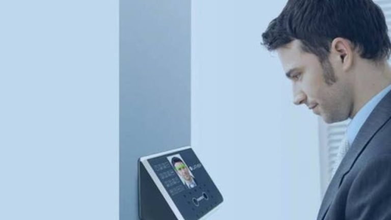 mesin absensi sensor wajah